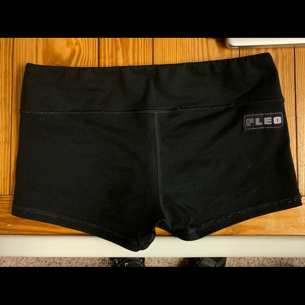 Fleo size large